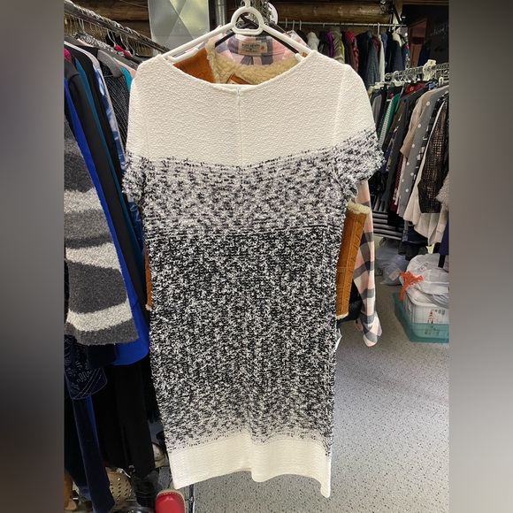 🖤St.John Dress 12 - Picture 4 of 4